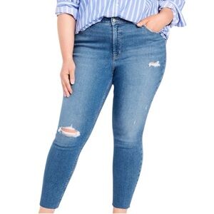 NWT Old Navy High Rise Rockstar Super Skinny Raw Hem Destroyed Jeans | Size 18P